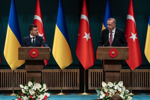 ​Зеленський попросив Ердогана посприяти звільненню понад 100 кримських татар на окупованому півострові