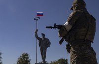 Росіяни перекидають бронетехніку через Маріуполь у напрямку Запоріжжя