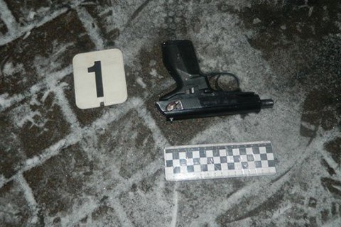 В центре Киева парня ранили из пистолета