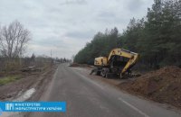 З вересня на звільнених територіях Донеччини очистили майже 50 км доріг, – Мінінфраструктури