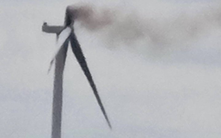 У Краматорську росіяни знову вдарили по вітряній турбіні