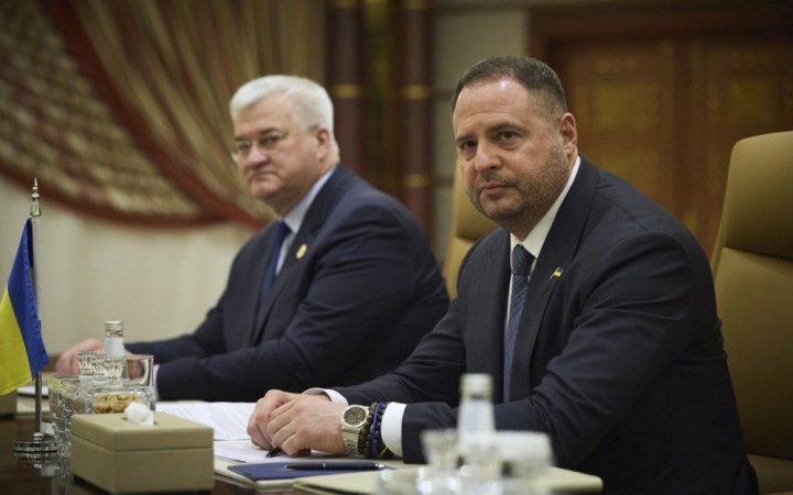 Єрмак назвав "абсолютною нісенітницю" підготовку до виборів влітку