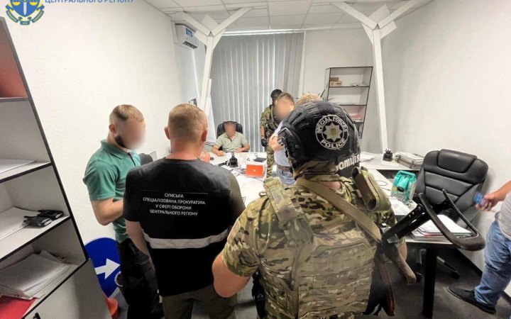 ​Директор фірми з Рівного отримав підозру за завищення вартості матеріалів для фортифікацій на Сумщині