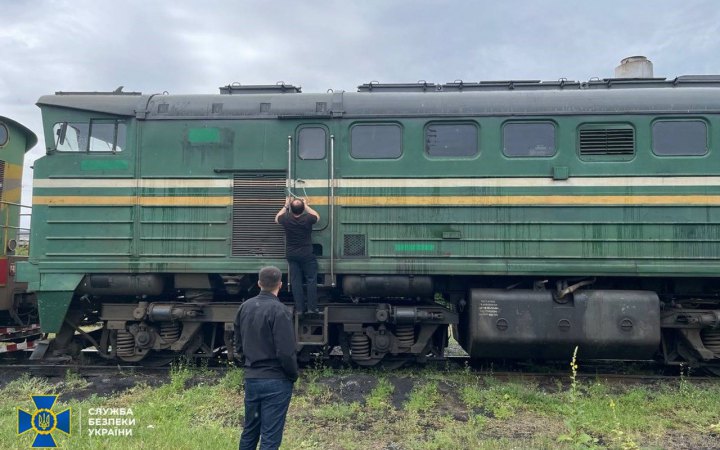 ​На Київщині арештували білоруські локомотиви, якими Росія перевозила своїх військових та зброю до кордонів України