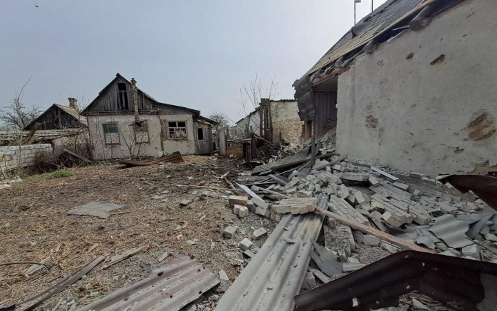 Окупанти за добу 10 разів обстріляли населені пункти Донеччини. Пошкоджено приватні будинки та адмінбудівлі