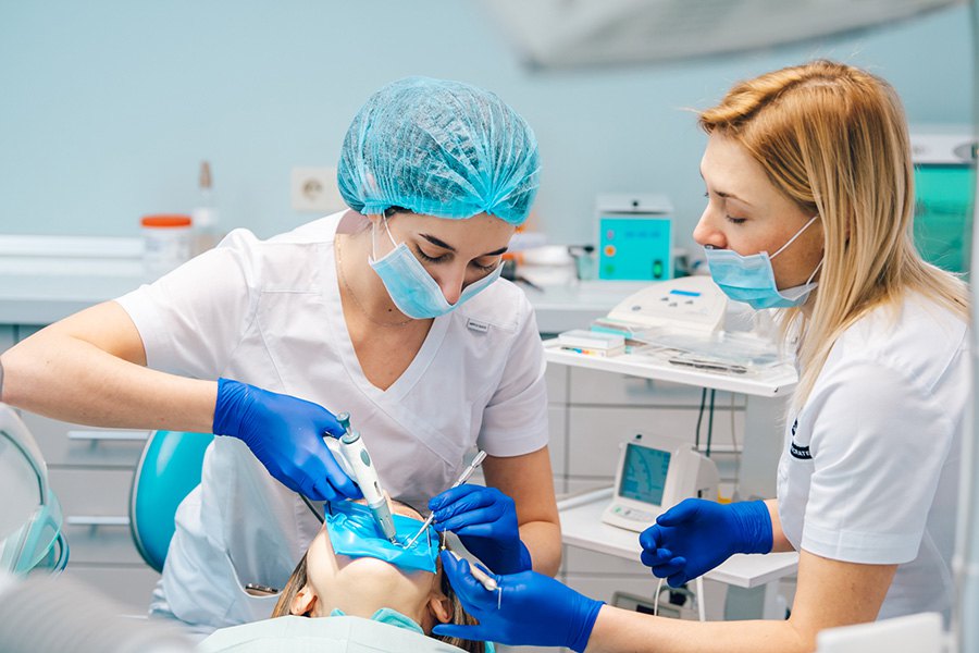 Лікарська виробнича практика зі стоматології дитячого віку у студентів Запорізького державного медико-фармацевтичного
університету за спеціальністю «Стоматологія».