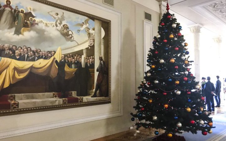 В Україні почали продавати новорічні ялинки: ціни стартують від 210 грн