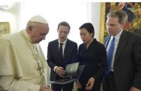 Папа Франциск зустрівся з Марком Цукербергом