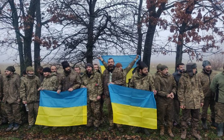 Україна повернула додому 64 полонених, зокрема захисників Бахмута