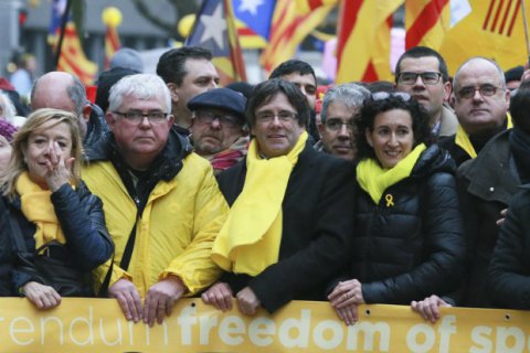 У Брюсселі десятки тисяч людей вийшли на мітинг на підтримку незалежності Каталонії