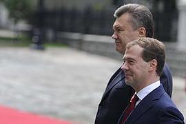 Янукович собирается  к Медведеву 