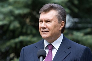Янукович призвал украинцев верить в Бога и в Украину