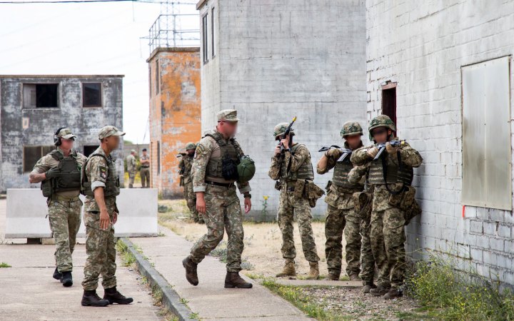 Times: британські військові можуть проводити підготовку українських новобранців на заході України