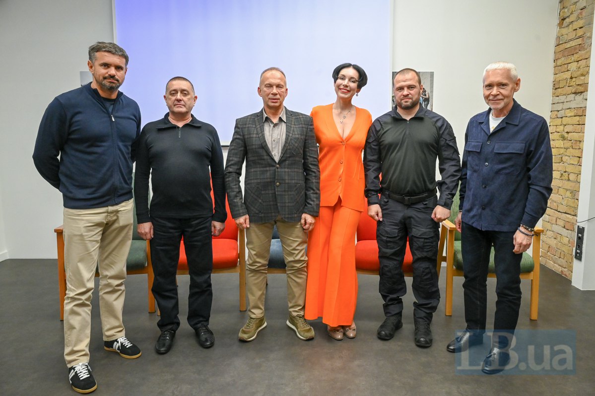 Ігор Ліскі, Анатолій Баргилевич,Олександр Сирський, Соня Кошкіна, Олександр Фацевич і Ігор Терехов