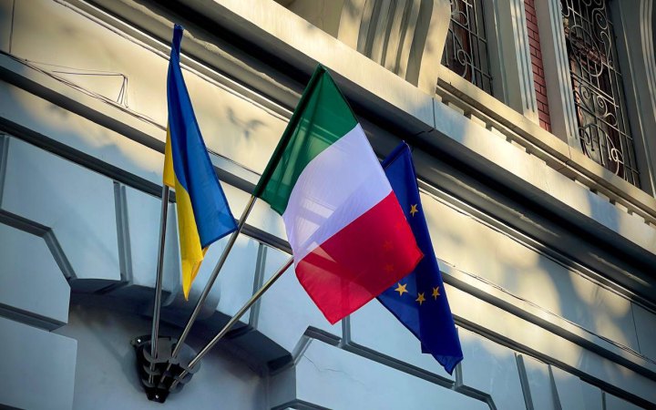 МЗС країни: Італія ніколи не надішле Україні зброю для використання поза її межами