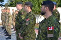 Порошенко попросил Трюдо продлить работу канадских военных инструкторов в Украине
