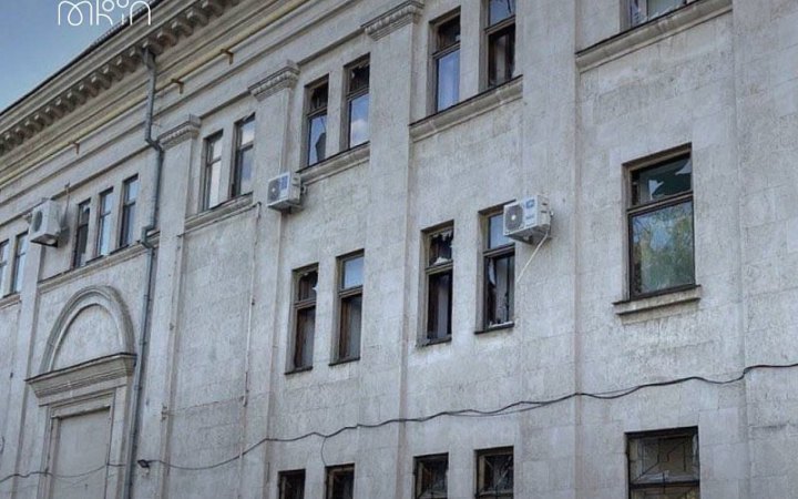 Херсонський театр імені Куліша постраждав від нічних обстрілів росіян