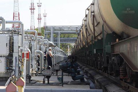 Із 7 лютого Білорусь забороняє транзит нафтопродуктів із Литви в Україну