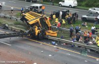 43 людей поранено і двоє загинуло в ДТП шкільного автобуса у США