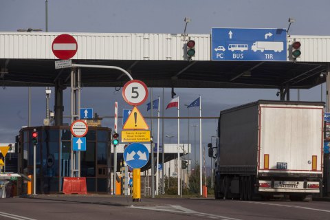 Україна відкриває усі пункти пропуску на кордоні з Польщею з 23 червня