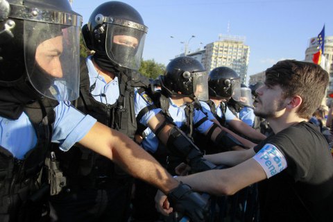 Число постраждалих через протести в Бухаресті зросло до 440