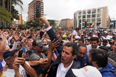Испания, Франция и Германия заявили, когда признают Гуайдо временным президентом Венесуэлы