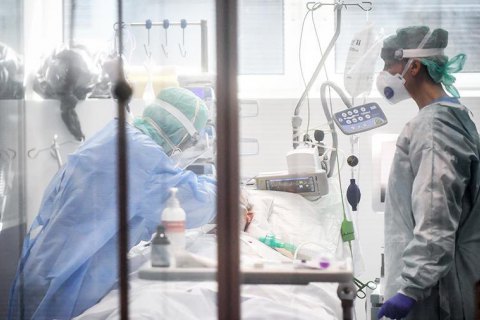 Количество тяжелых больных с коронавирусом в Украине резко возросло