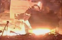  Протестувальники на Майдані спалили БТР