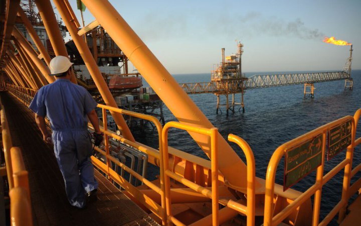 Ціна на російську нафту Urals впала до $37 за барель
