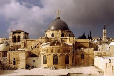 В Єрусалимі Храм Гробу Господнього знову відкрили для відвідувачів