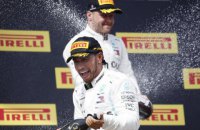 Mercedes выиграл восьмую подряд гонку Формулы-1