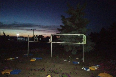 У Станиці Луганській п'яний місцевий житель зруйнував знак "Україна"