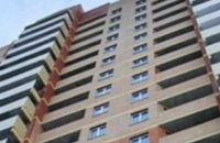 В Днепре 13-летняя девочка из-за ссоры с другом выпрыгнула из окна 8-го этажа