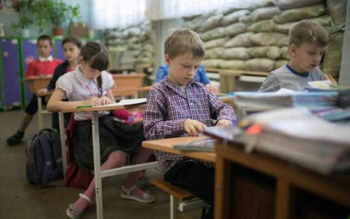 Російські війська пошкодили в Україні 2,6 тисяч закладів освіти