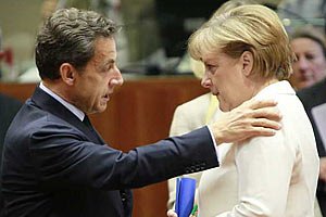 Меркель и Саркози решили создать правительство для еврозоны
