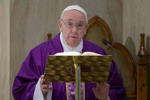 Папа Римський закликав усіх християн разом прочитати "Отче наш" опівдні 25 березня