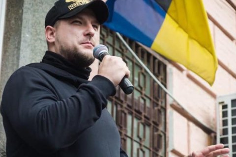 "Евросолидарность" требует освободить активиста, задержанного на акции против Волошина