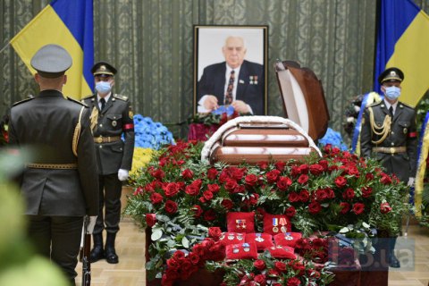 У Києві попрощалися з Юхимом Звягільським. Приїхав Ахметов