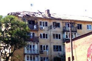 В Луганске в жилые дома попали снаряды: 2 человека погибло и 8 ранены