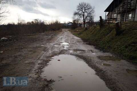 Зеленський анонсував багаторічну програму відновлення сіл
