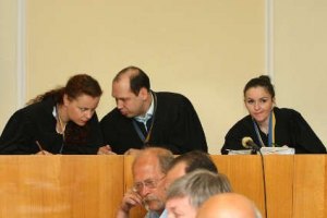 Присутствующих на заседании по делу Луценко удалили из зала