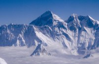Непал готується перенести свою базу-табір на Евересті через танення льодовика