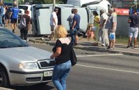 В Киеве на Троещине столкнулись "Волга" и "девятка", пятеро пострадавших