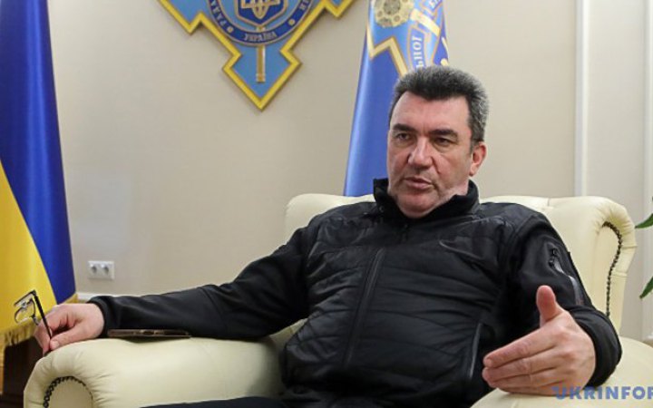 Данілов: РФ обстрілює Одесу, щоб ізолювати вихід України до Чорного моря 