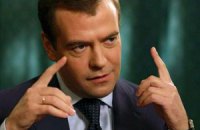 Медведев ждет от Саакашвили благодарности