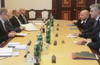 Всё глубже проваливаемся в кредитную трясину