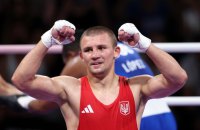 Олександр Хижняк дебютував у професійному боксі з перемоги