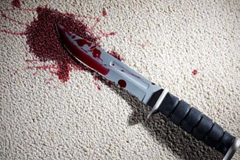 В Харьковской области 17-летний парень вонзил себе нож в сердце на глазах у матери