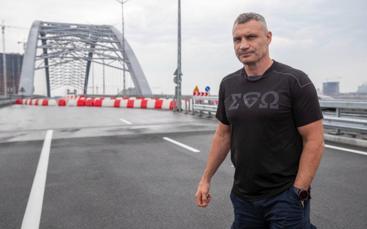 Кличко анонсував на завтра повне відкриття руху Подільським мостом