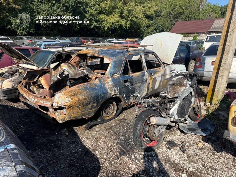 Росіяни поцілили по автомобілях та території штрафмайданчика
